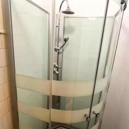 Ht Miribilla Turisticas Con Banos Compartidos Sin Ascensor Проживання в сім'ї Більбао